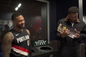 利拉德已经拿到这么多三分王奖杯了，借给字母哥一个怎么啦